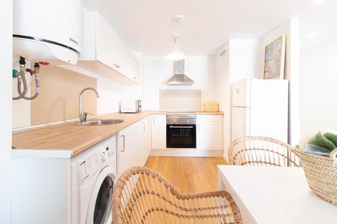Global Properties, Nuevo En La Playa De Apartamento *
