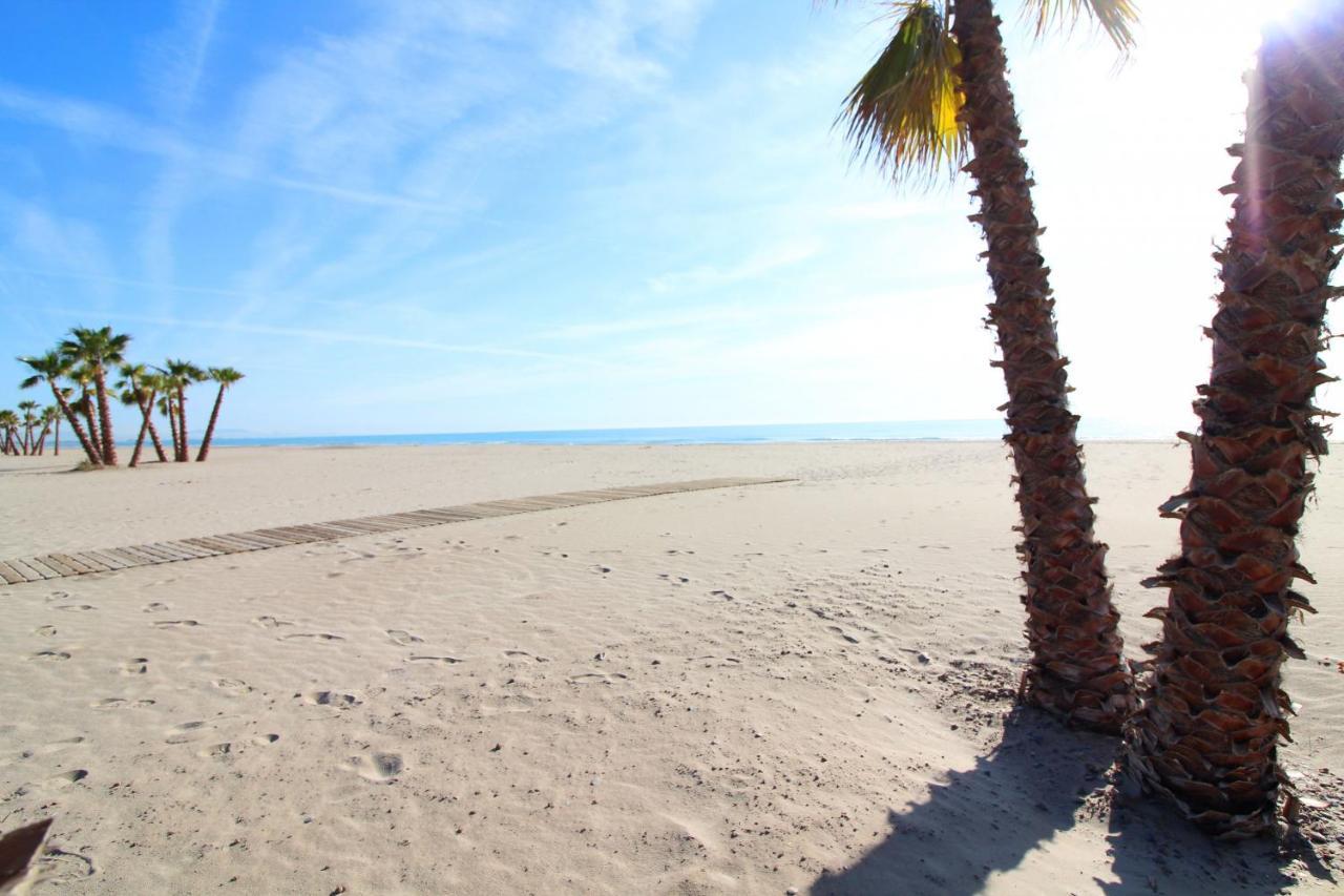 Apartamento Global Properties, Nuevo En La Playa De *
